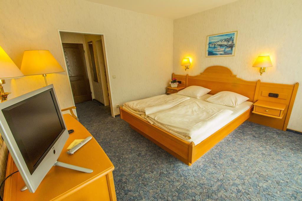 Frommanns Landhotel Buchholz in der Nordheide Room photo